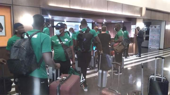 Leone Stars welcomed by Sierra Leoneans in Douala